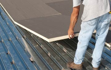 benefits of insulating Wrinkleberry flat roofing